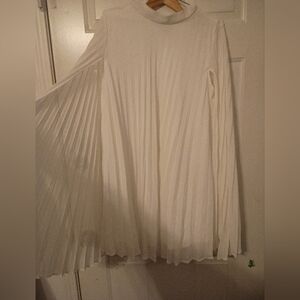 Elegant White Pleated Skirt